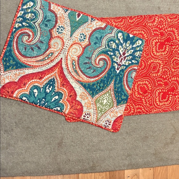 Reversible quilted pillow sham with a teal, red, and orange paisley print - Picture 4 of 9